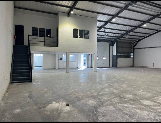 INDUSTRIAL PROPERTY TO RENT IN RETREAT INDUSTRIAL